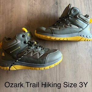 Ozark Trail Kids Boots - Gray and Yellow